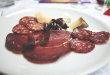 Proizvodnja kobasica i salama od mesa divljači