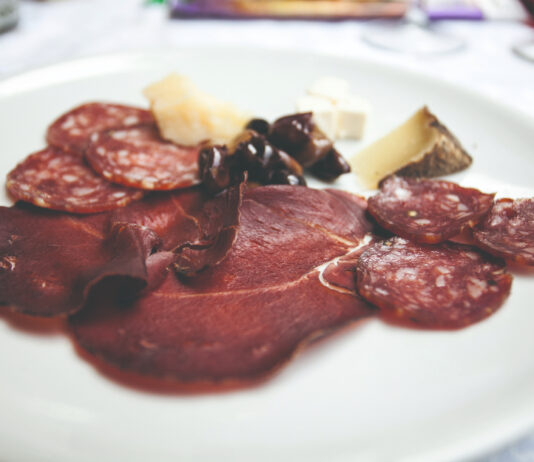 Proizvodnja kobasica i salama od mesa divljači