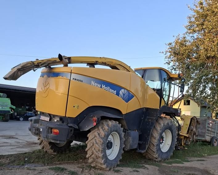 Silokombajn New Holland FR9050