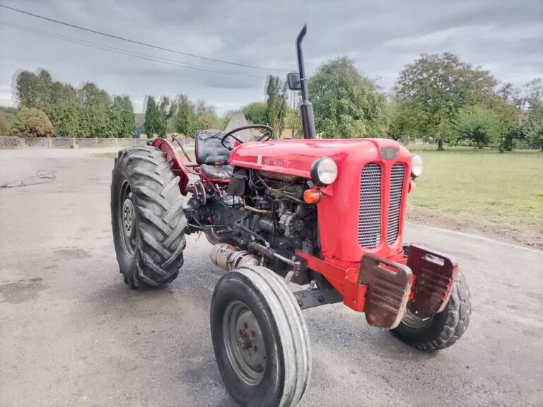 Traktor IMT 558