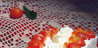 Beze torta s jagodama