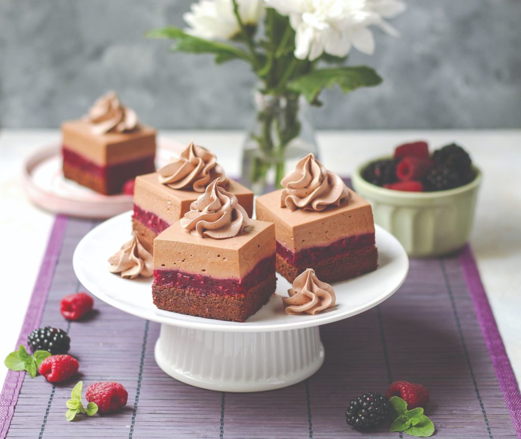 finesa od maline čokolade i mascarpone sira