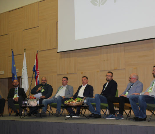 Potrebno je poticati udruživanje u sektoru povrćarstva! udruživanej poljorpivrednika hrvatsko povrće okrugli stol