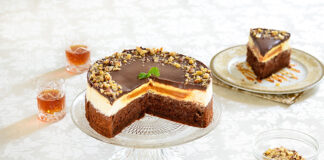 Kinder maxi king cake
