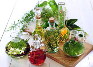 Ljekovito bilje i začini u octu
