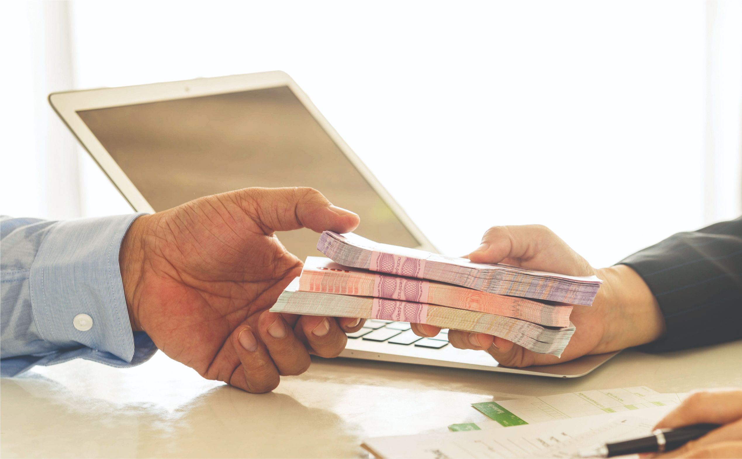 Što trebate znati o dobivanju potrošačkog kredita u zemlji i inozemstvu?