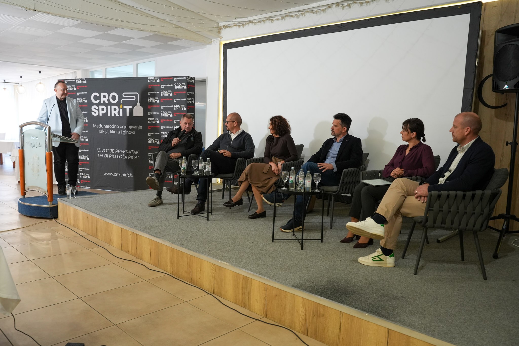 Panel Od polja do police na Crospirit konferenciji