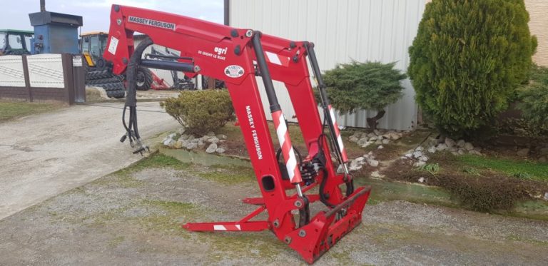Industriski utovarivač za Massey Ferguson, 2016. godina Industriski utovarivač za Massey Ferguson, 2016. godina