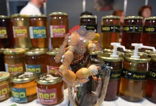 festival pčelarstva i izložba meda