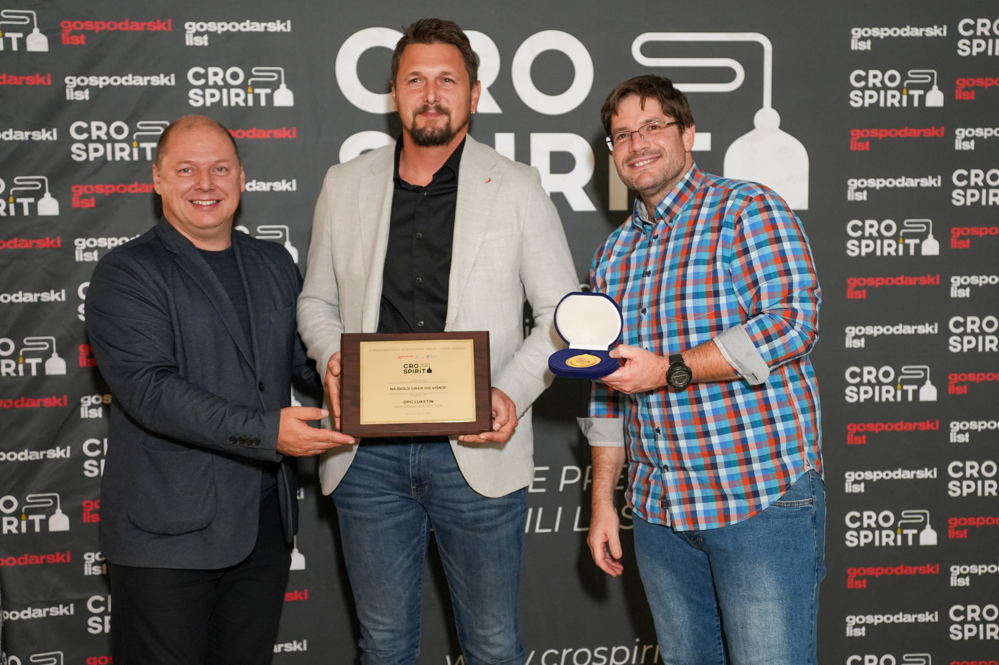 Najbolji liker od višnje OPG Luketin