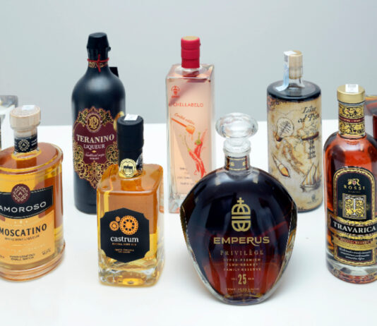 Prijavite svoje rakije, likere i ginove na 6. Crospirit! crospirit međunarodno ocjenjivanje rakija likera i ginova