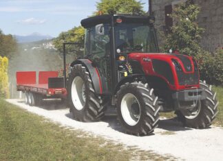 Malen i specijaliziran traktor za voćnjake i vinograde