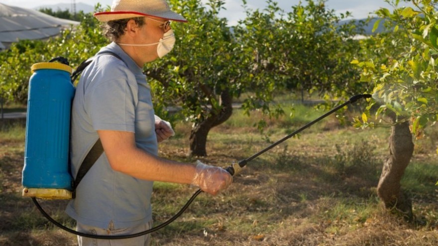 tretiranje pesticidima po vjetru