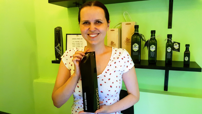 Vedrana Rakovac iz Pule s odličjem iz New Yorka za ulje OPG Bilini