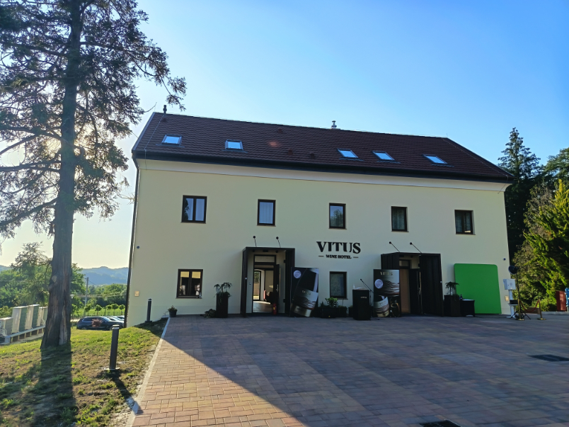 Vinski hotel Vitus u obnovljenoj kuriji kod Svetog Križa Začretja