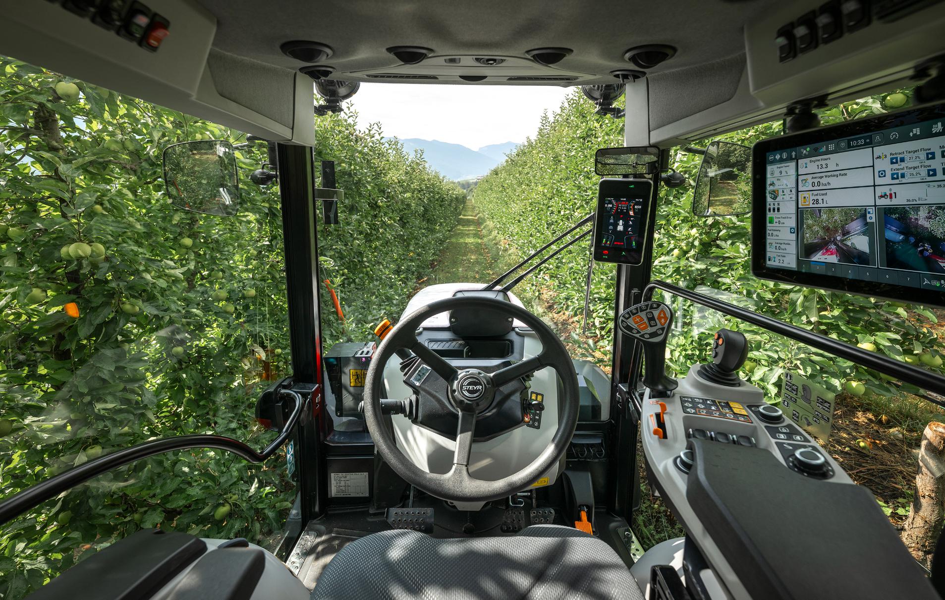 Unutrašnjost kabine traktora STEYR Spezial F CVT